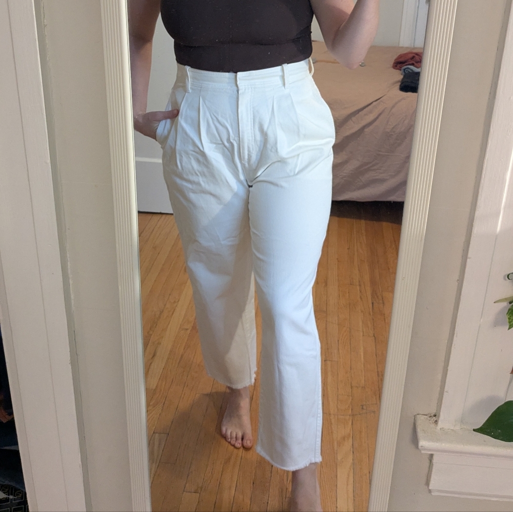 Pleated High Rise Jeans Babaton